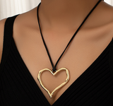 Collar Corazon en Cuero E#CC