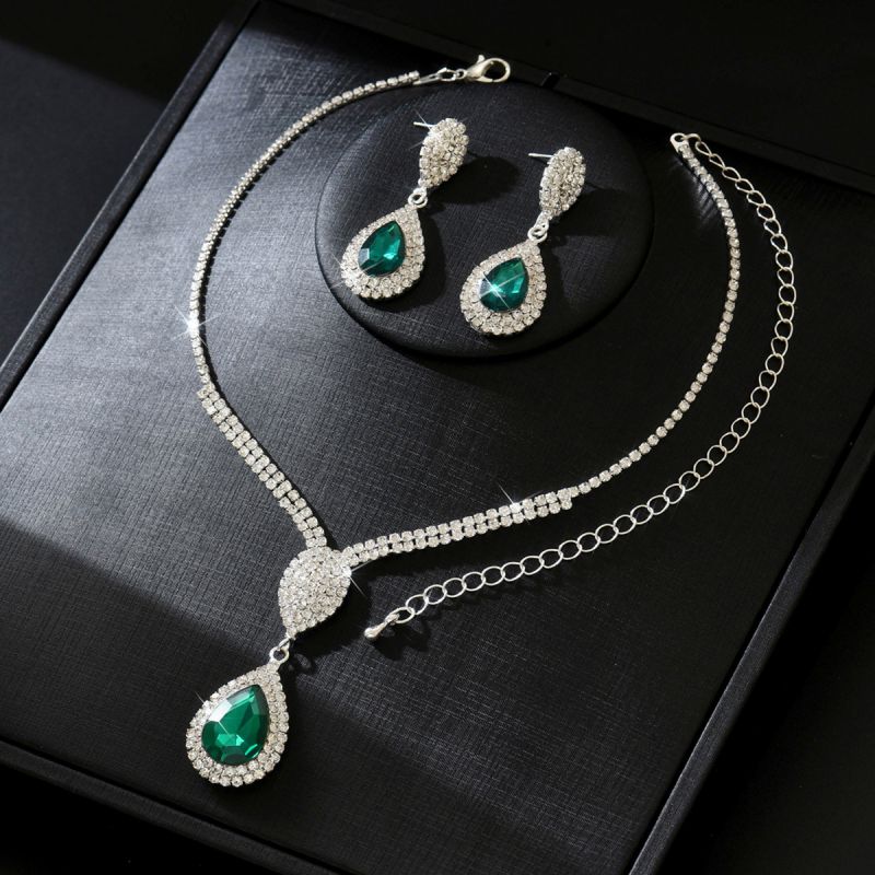 Collar y Aretes Pedrería Verde  1R8