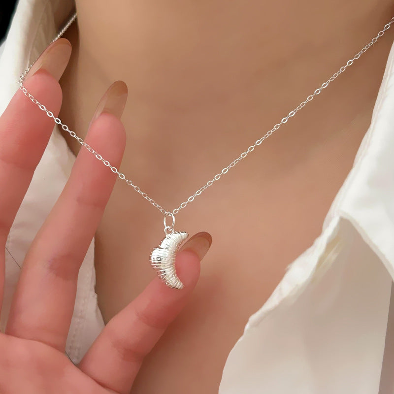 Collar Croissant Plateado C693