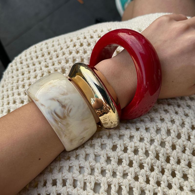 Pulsera Gruesa Dorada  R11