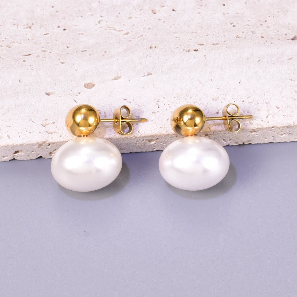 Aretes Dorados Con Perla Oval R18