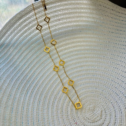 Collar Dorado Trébol Acero Inoxidable 1Y7