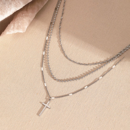 Collar Layer Plateado  con Cruz 3i5
