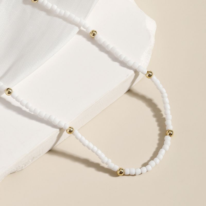 Collar de cuentas Blancas  1B4