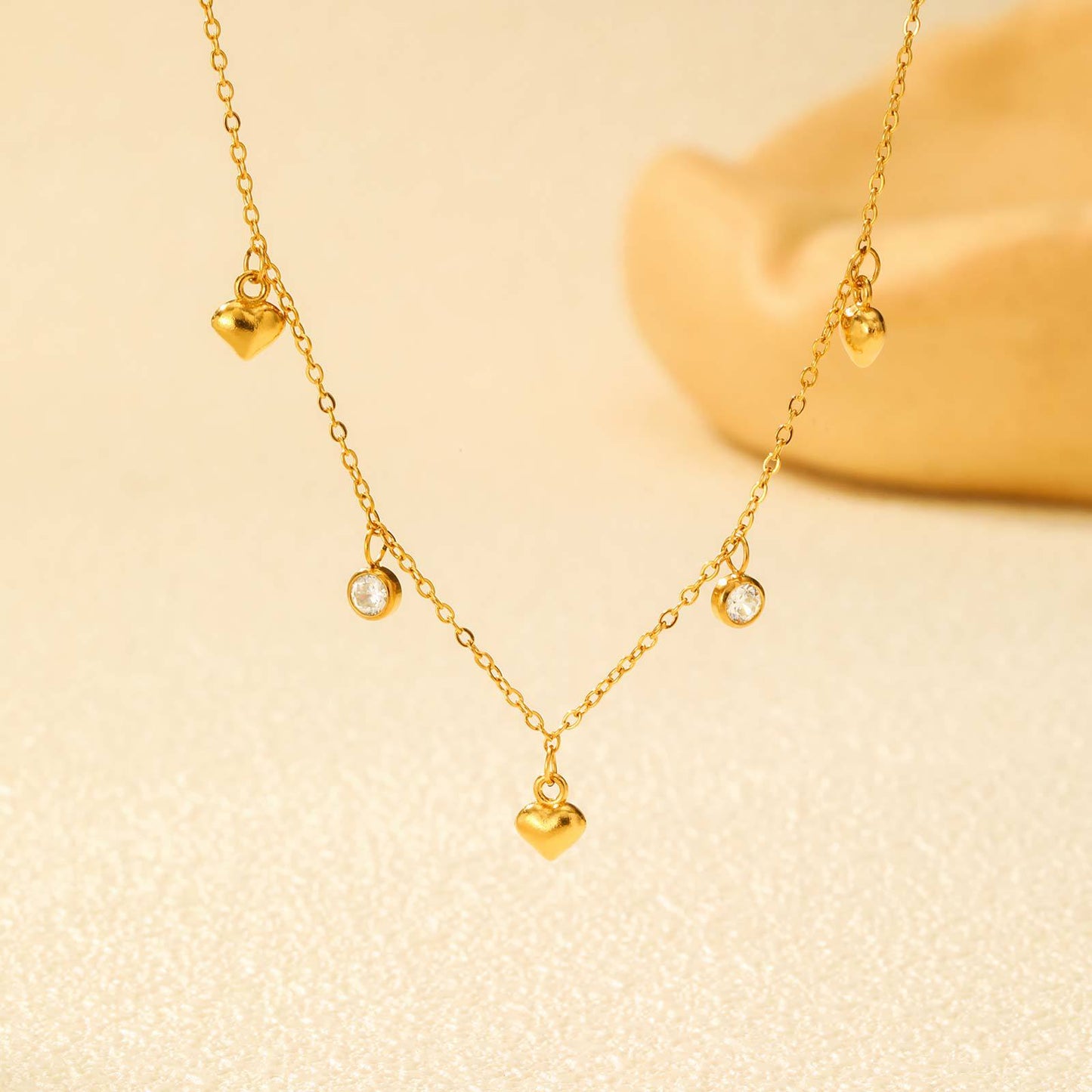 Collar Dorado Corazones y Zirconias Acero Inoxidable 1U7