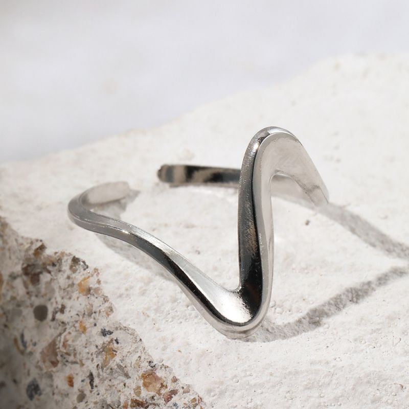 Anillo Onda Plateada Ajustable Acero Inoxidable 2H6