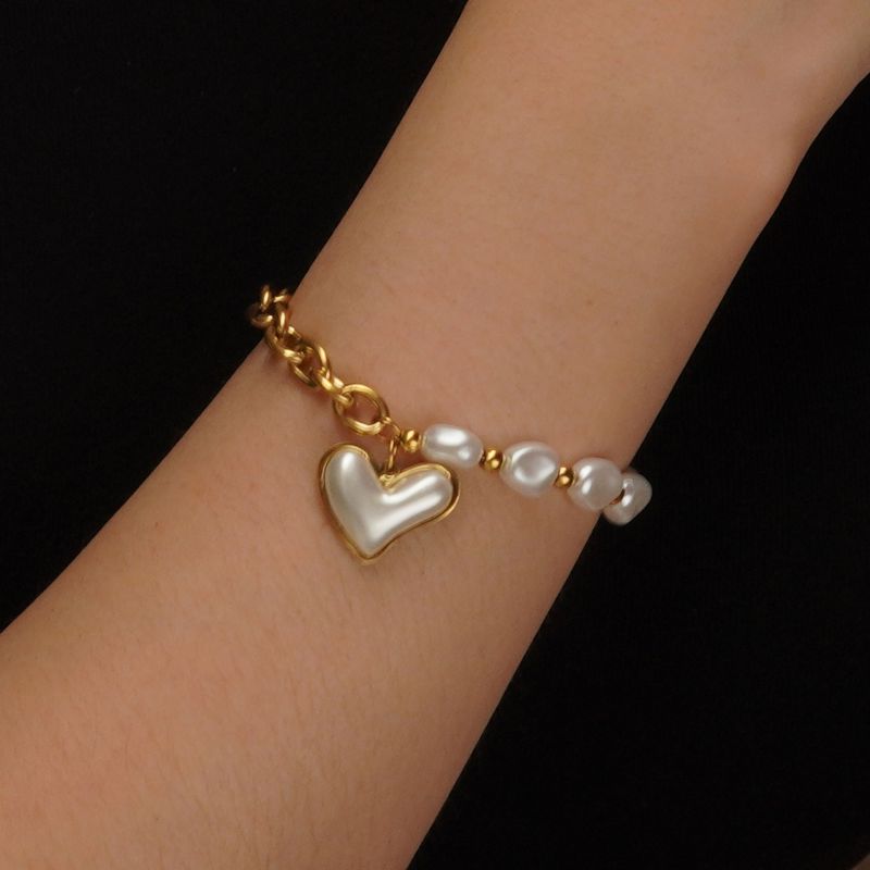 Pulsera Dorada Corazon y Perlas Acero Inoxidable