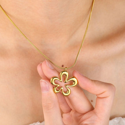 Collar Dorado Flor Acero de Titanio 3j5
