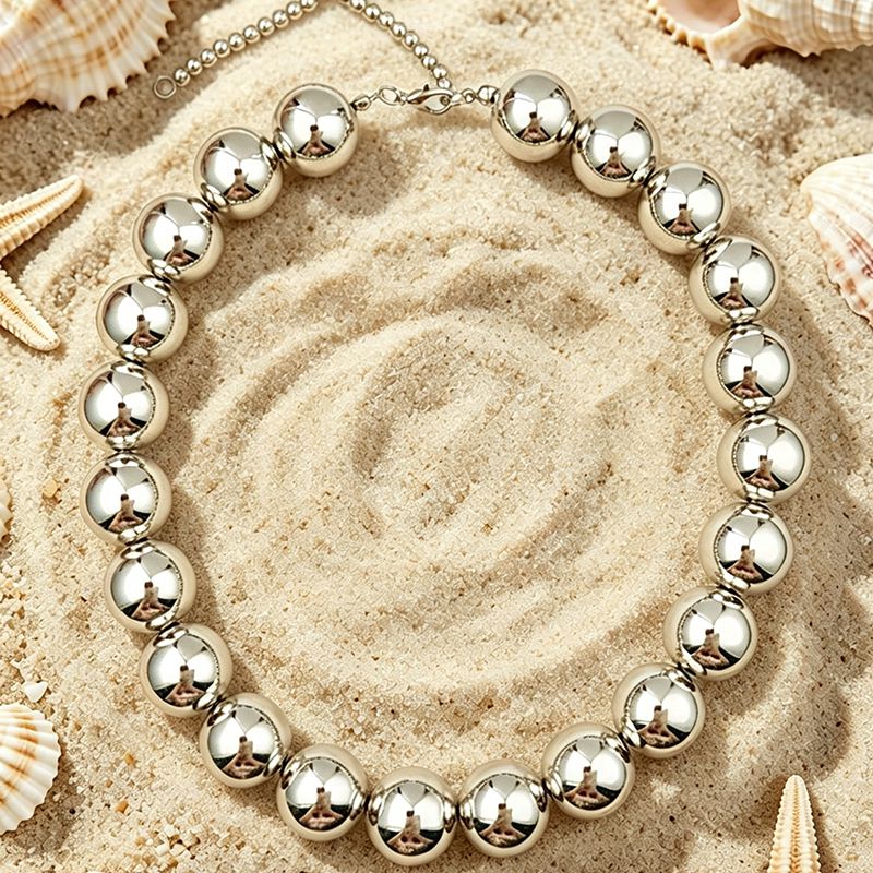 Collar Bolas Plateadas Grandes