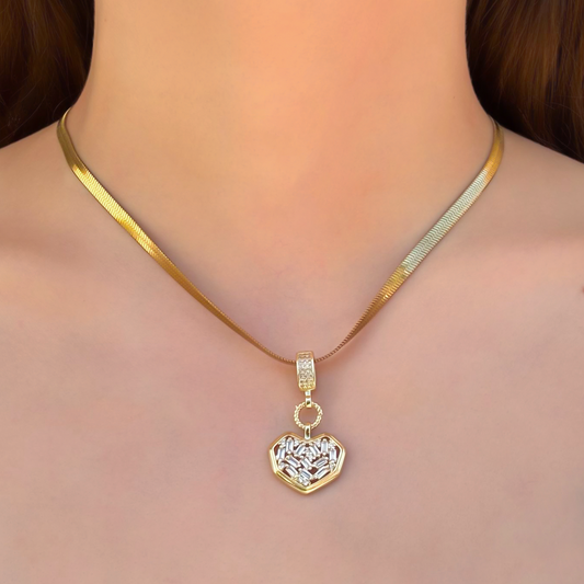 Collar Dorado Corazon Zirconias Acero de Titanio