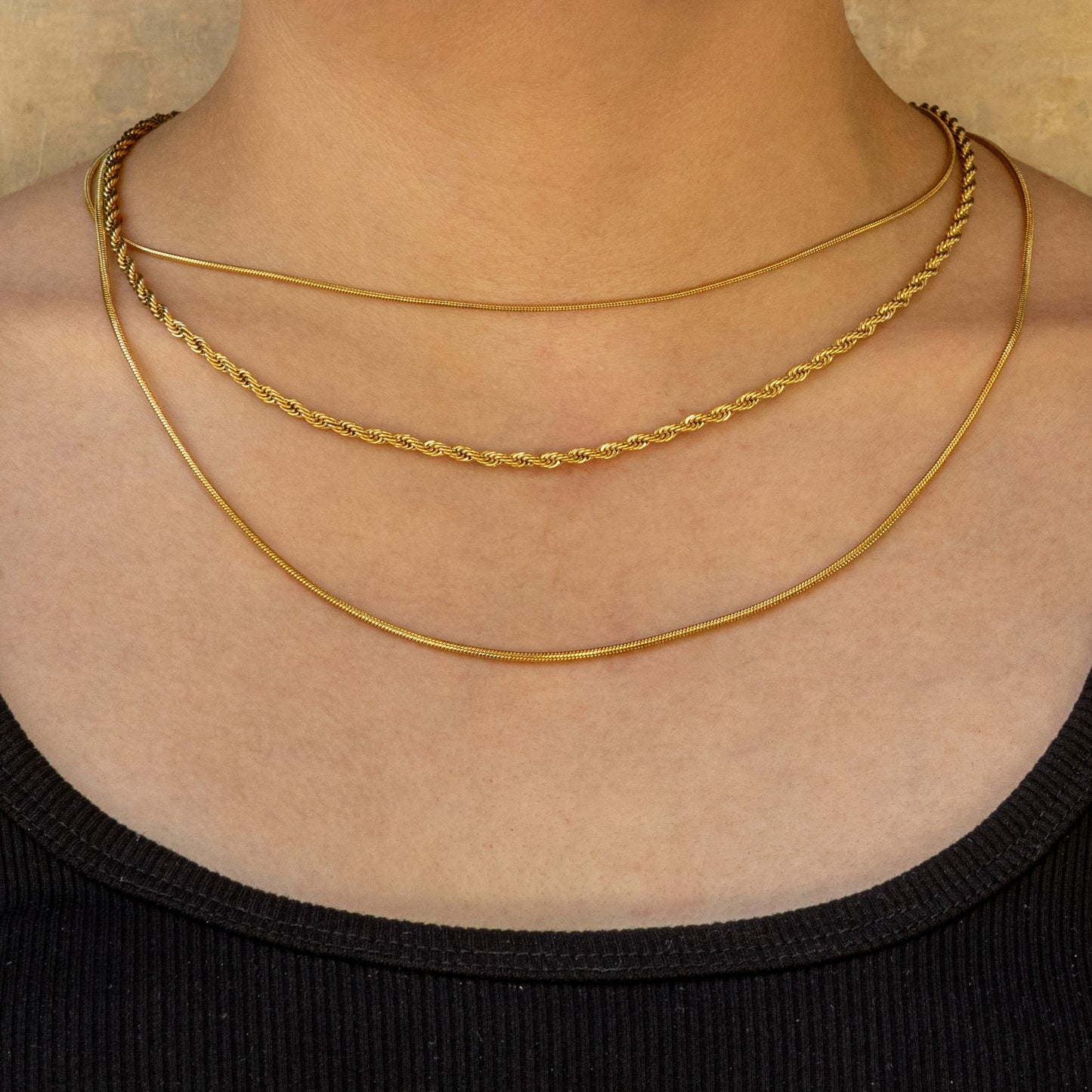 Collar Layer Dorado Acero Inoxidable  1J8