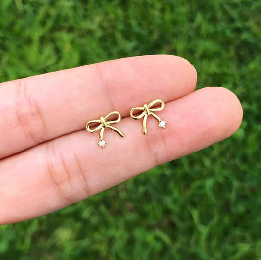 Aretes Lazo con Zirconia Chapa de Oro R733