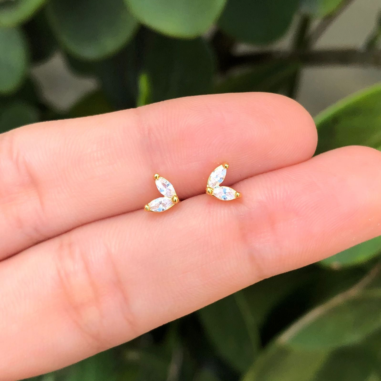 Aretes Corazón Zirconia Blanca Chapa de Oro C650