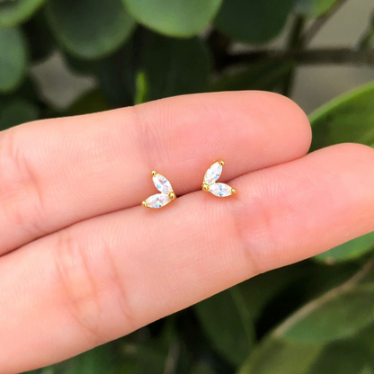 Aretes Corazón Zirconia Blanca Chapa de Oro C650