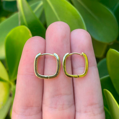 Aretes Arracada Cuadrada Dorada Chapa de Oro C682