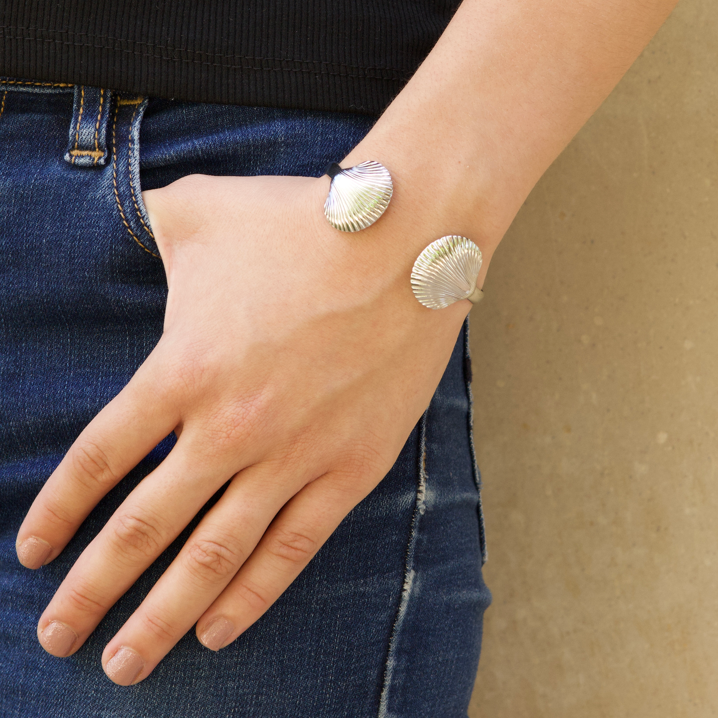 Pulsera Conchas Plateadas Acero Inoxidable 1V3