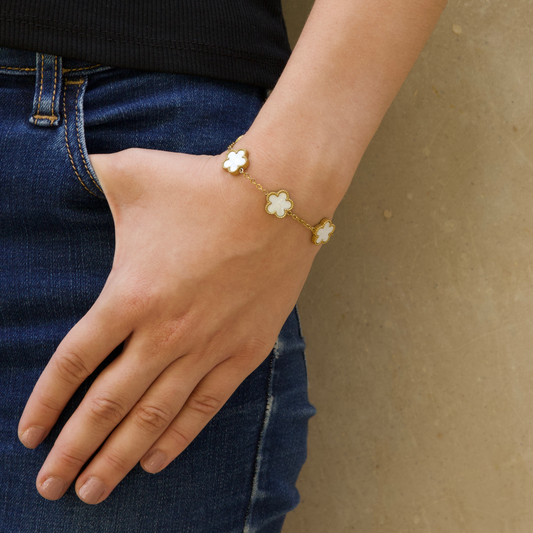 Pulsera Dorada Trébol Blanca  4E28