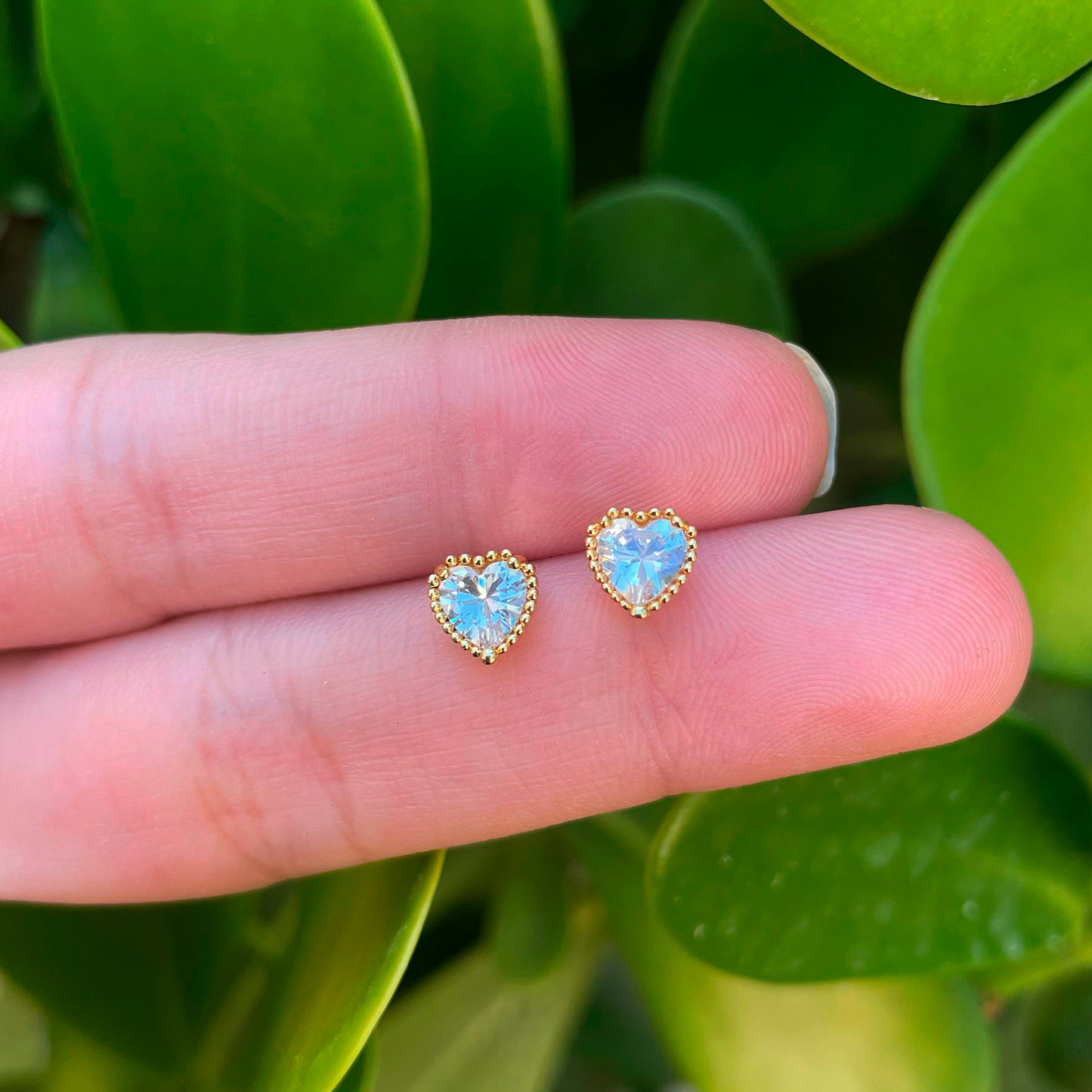 Aretes Corazón Chapa de Oro AZ432