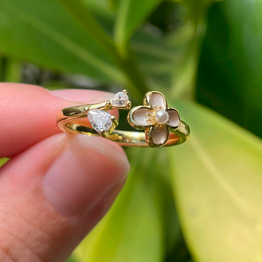 Anillo Dorado Flor Blanca Ajustable Chapa de Oro 1w6