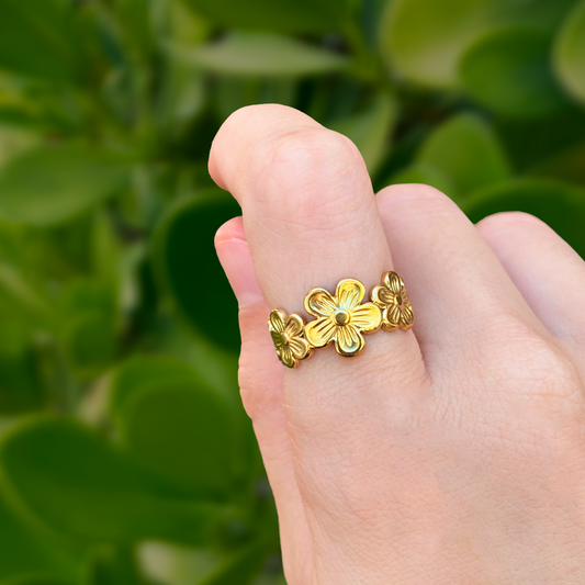 Anillo Flor Dorado Acero Inoxidable Ajustable 1B6