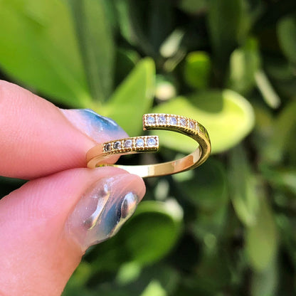 Anillo Dorado Zirconias Ajustable Chapa de Oro