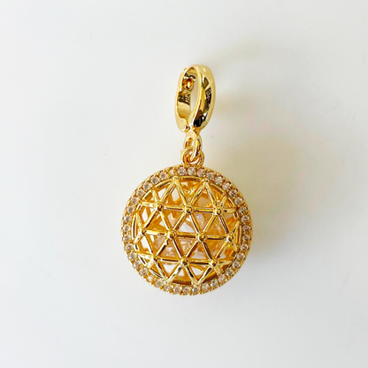 Dije de Esfera de de Cristales Chapa de Oro  2o6