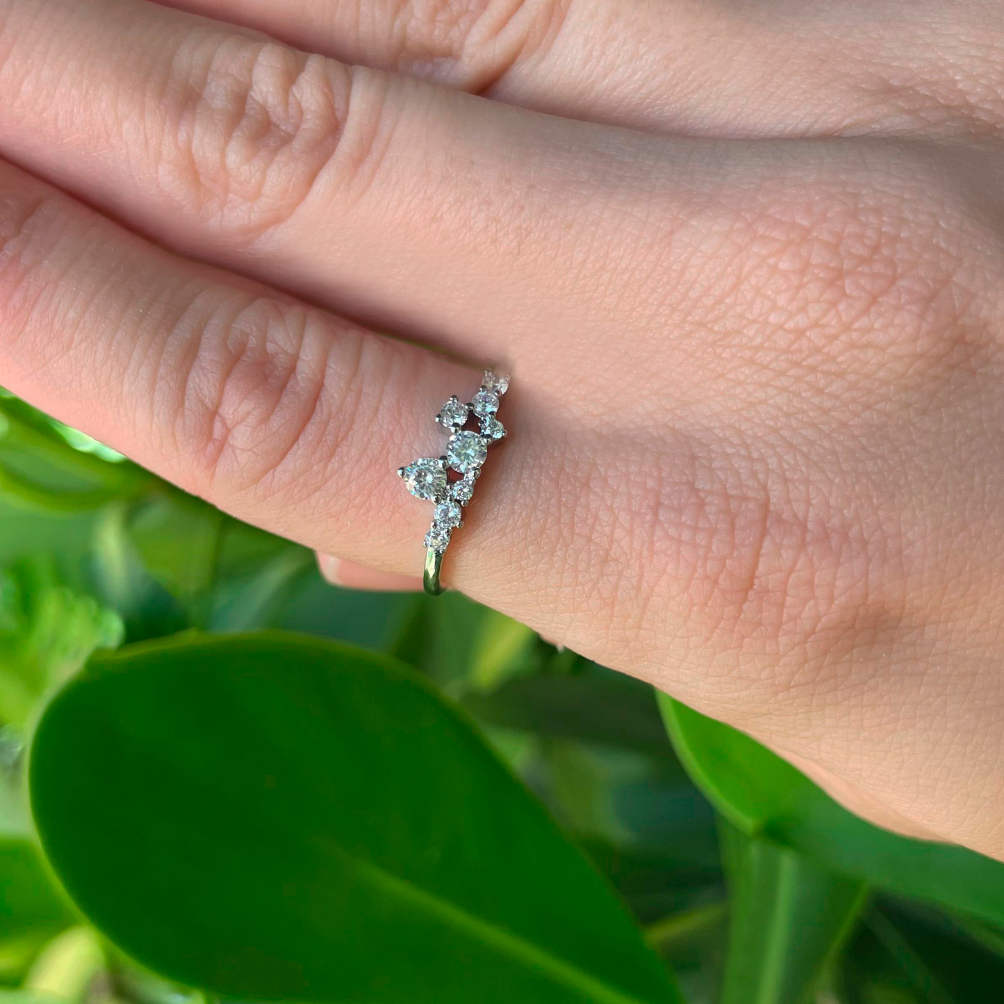 Anillo Zirconias Plateadas Chapa de Oro