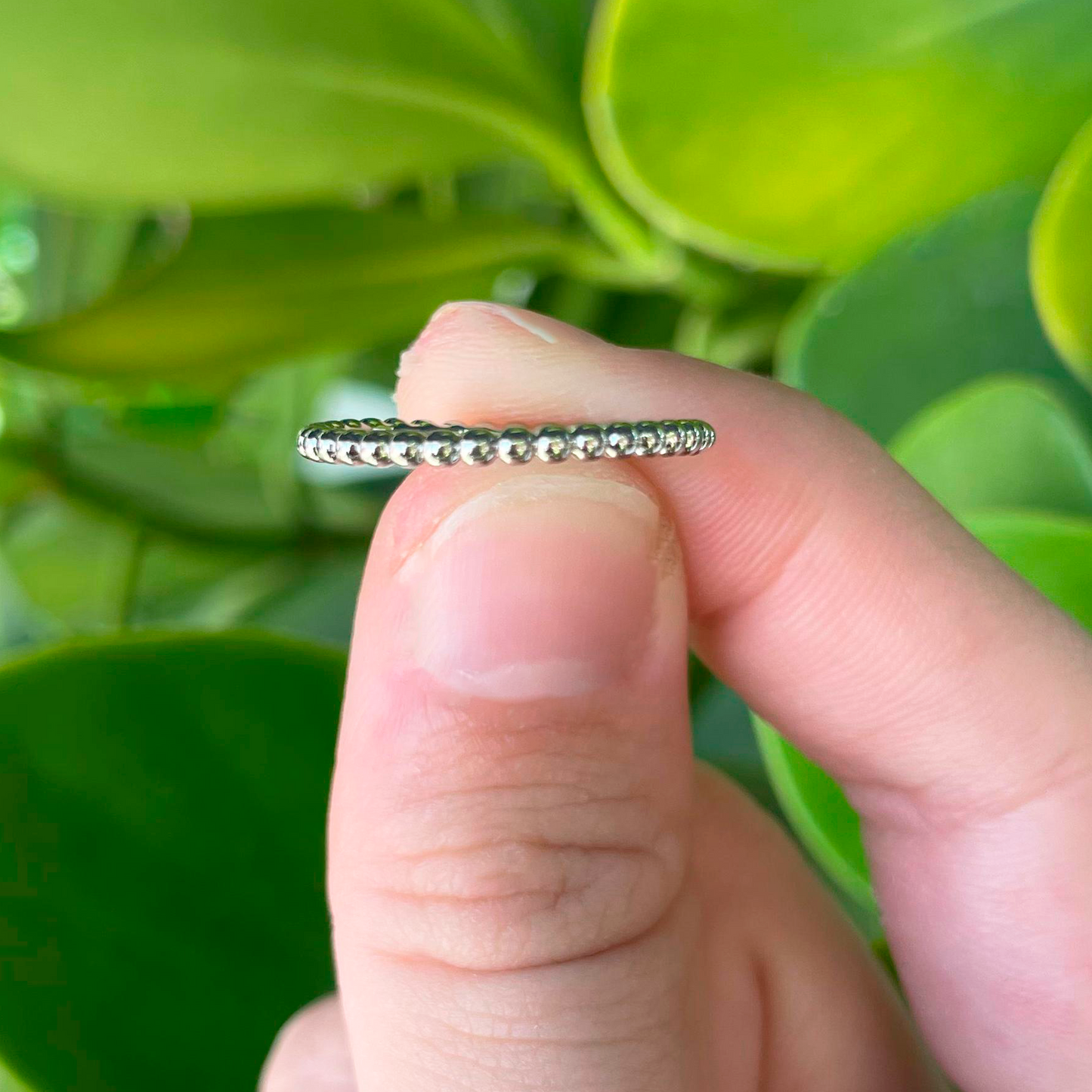 Anillo Bolitas Plateadas Chapa de Oro