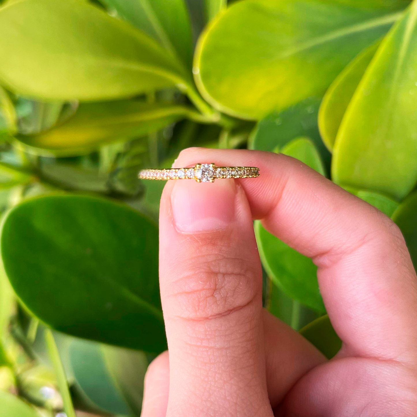 Anillo Dorado Zirconias Talla 8 Chapa de Oro C636