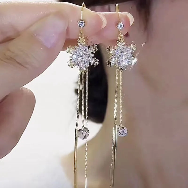 Aretes Dorados Copo de Nieve Brillante 2K3