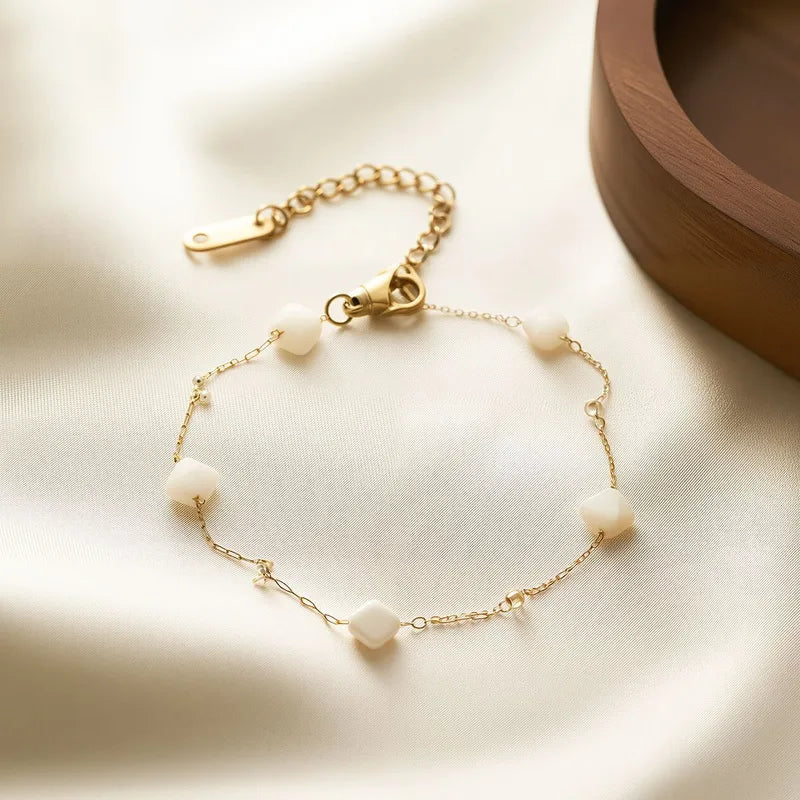 Pulsera Dorada Trébol Flor Blanca Acero Inoxidable  1j8