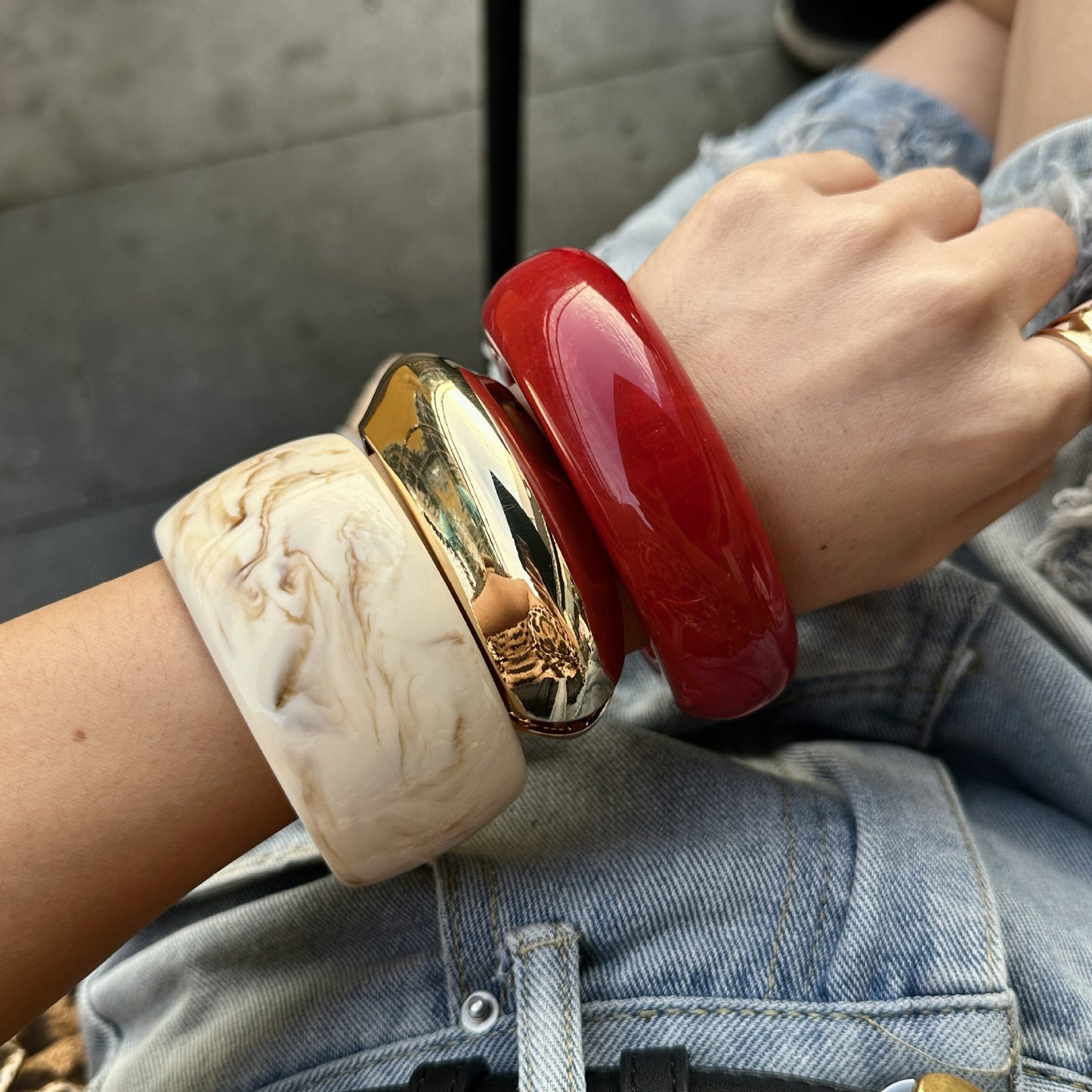 Pulsera Gruesa Dorada  R11