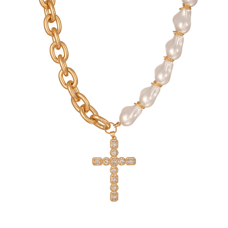 Collar Dorado y de Perlas con Cruz 1AA1
