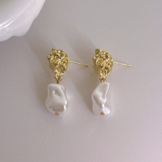 Aretes Dorados con Perla 1E4