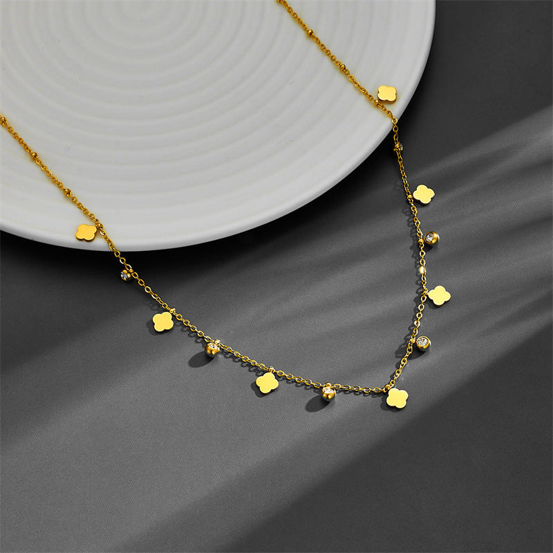 Collar Dorado Trebol Zirconia Acero de Titanio