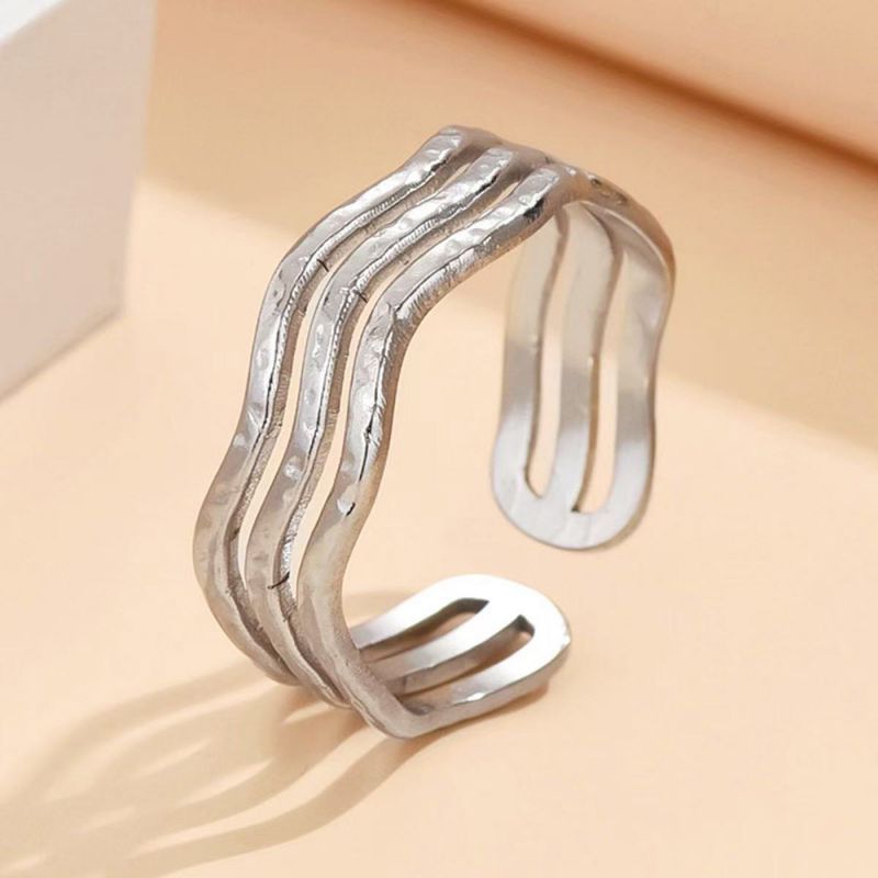 Anillo Plateado Ondas Acero Inoxidable 2A4