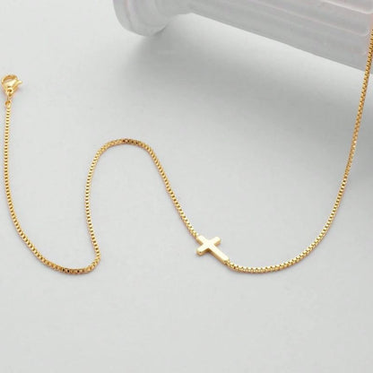 Collar Dorado Cruz Acostada Acero Inoxidable  3B1