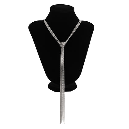 Collar Plateado de Flecos Largo