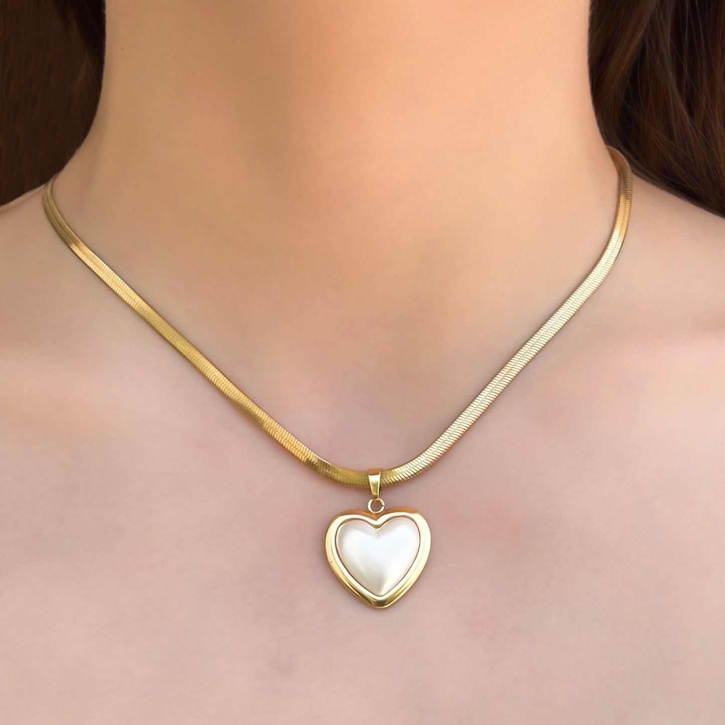 Collar Dorado de Corazón Concha Nácar Acero Inoxidable 2L5