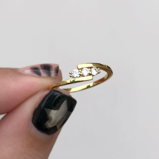 Anillo Zirconias Chapa de Oro
