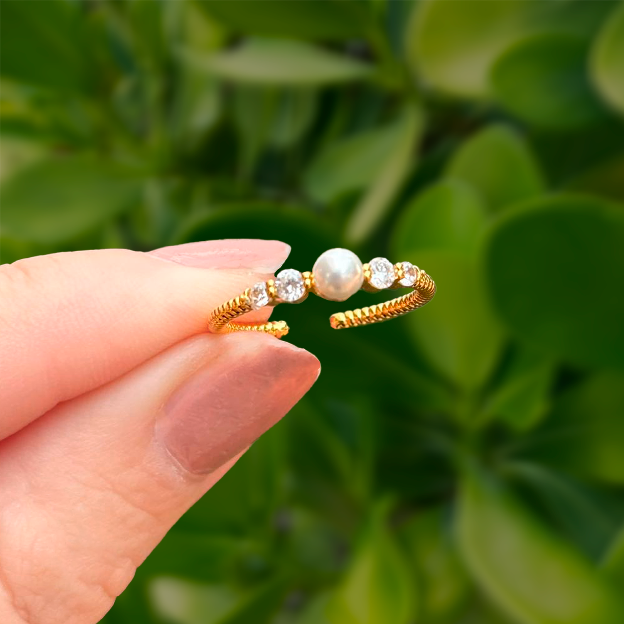 Anillo Dorado Perla y Zirconias Chapa de Oro Az333