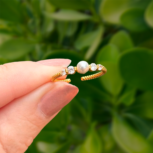 Anillo Dorado Perla y Zirconias Chapa de Oro Az333