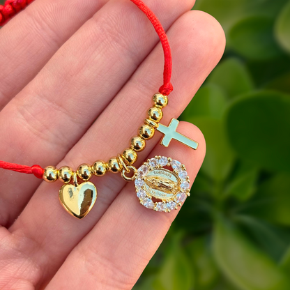 Pulsera Dorada Hilo Rojo Cruz Corazon Medalla