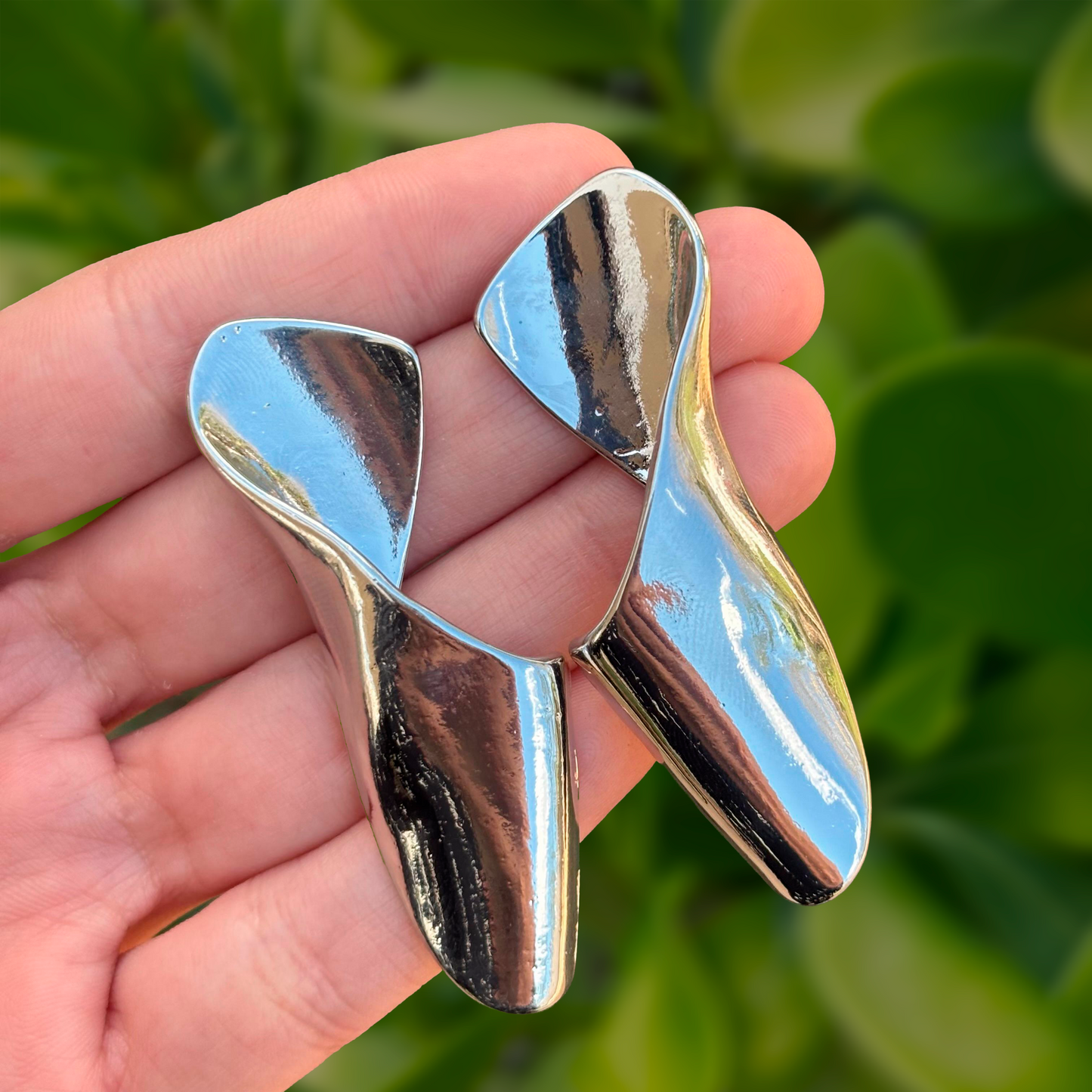 Aretes Plateados Doblado Irregular 1W6