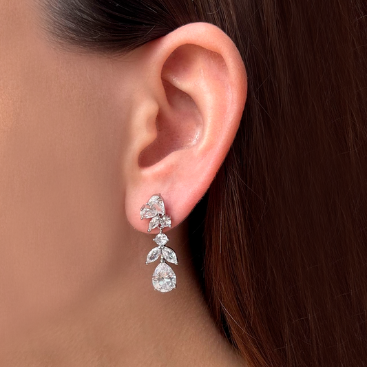 Aretes Plateados Gota de Cristales Chapa de Oro C668