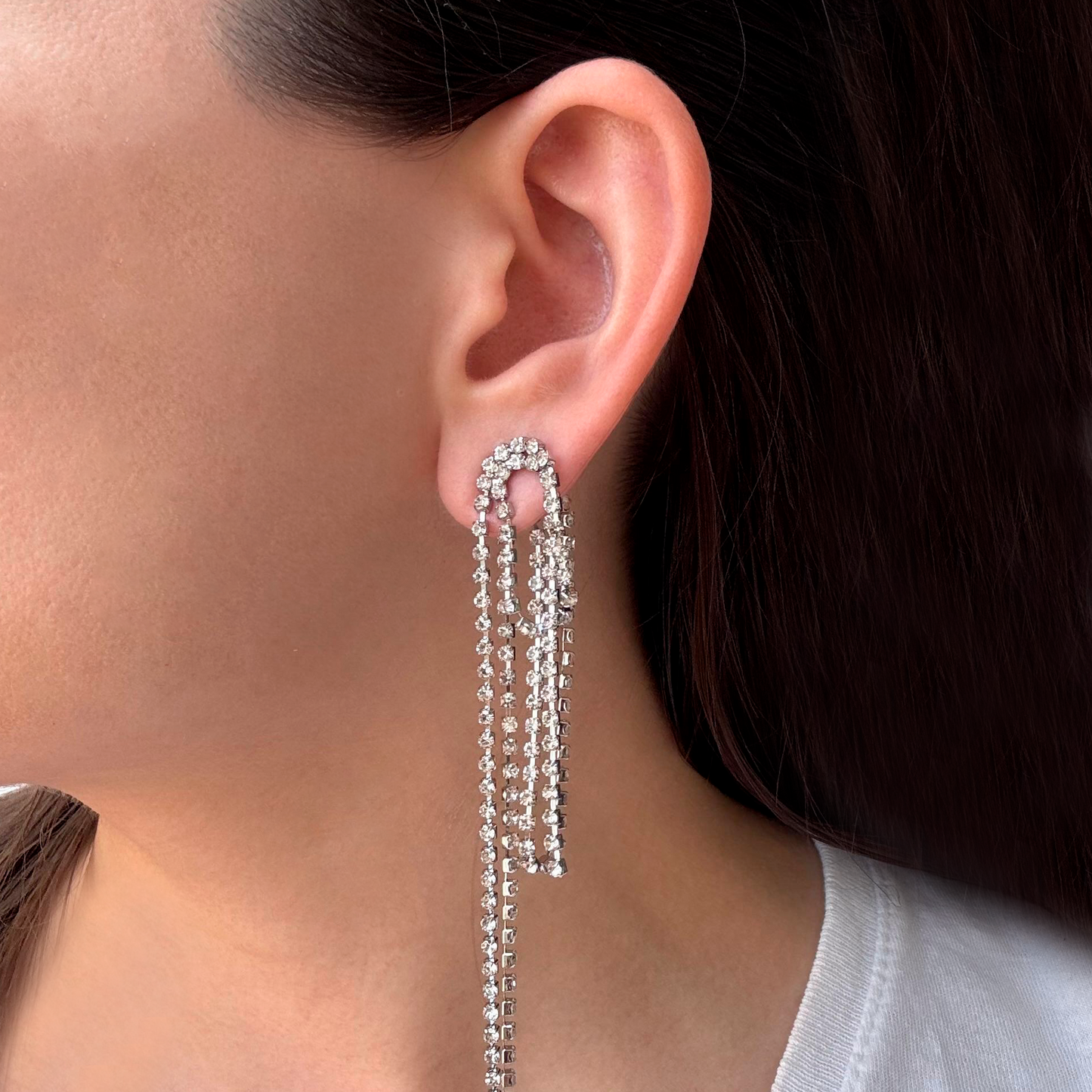 Aretes Plateados Brillantes Largos 1N1