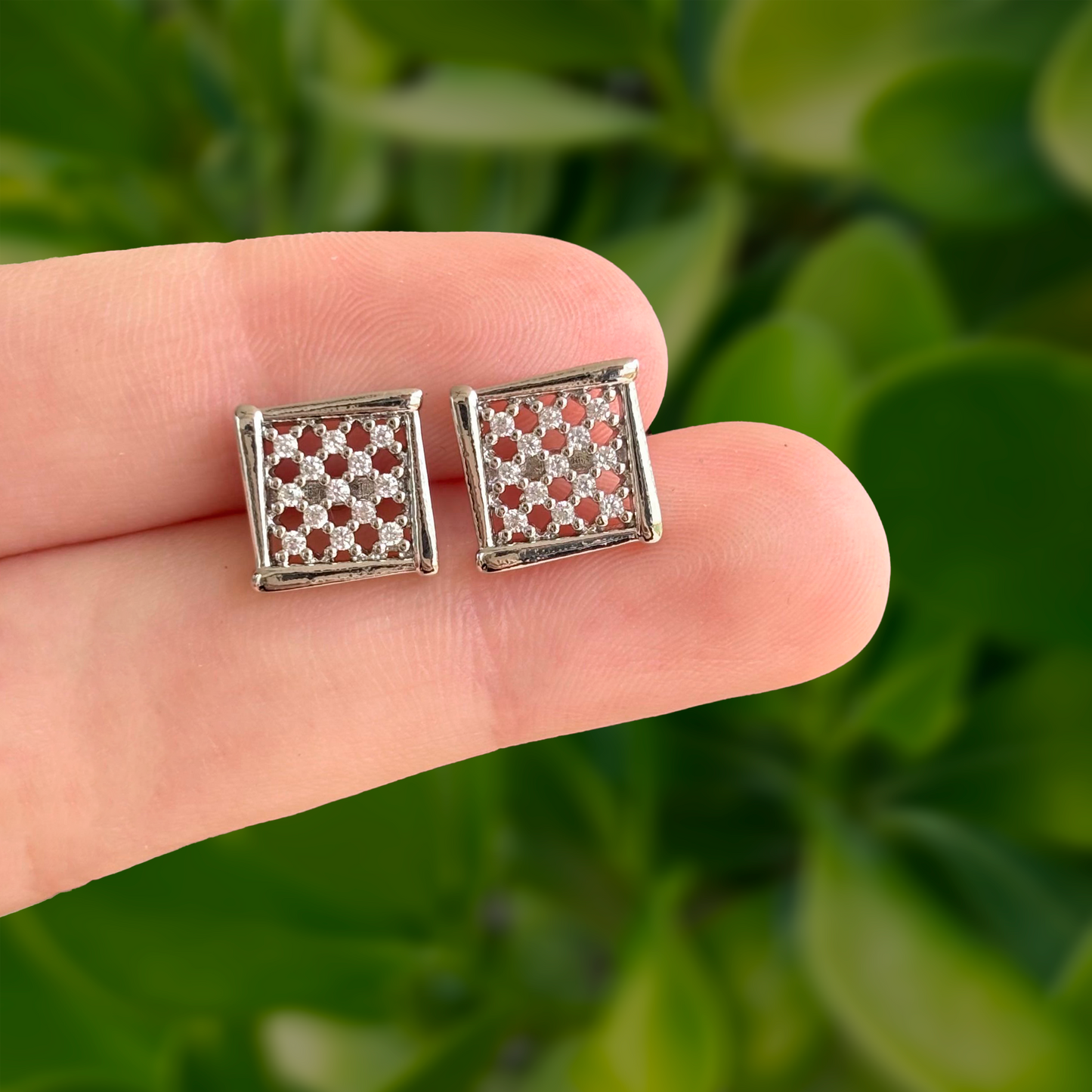 Aretes Cuadro Plateado con Zirconias Chapa de Oro Az22