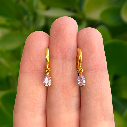 Aretes Arracada Dorada Gota de Zirconia Lila Chapa de Oro Az172