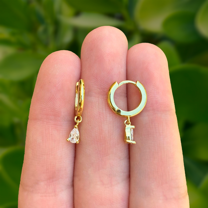 Aretes Arracada Dorada Gota de Zirconia Blanca Chapa de Oro Az278