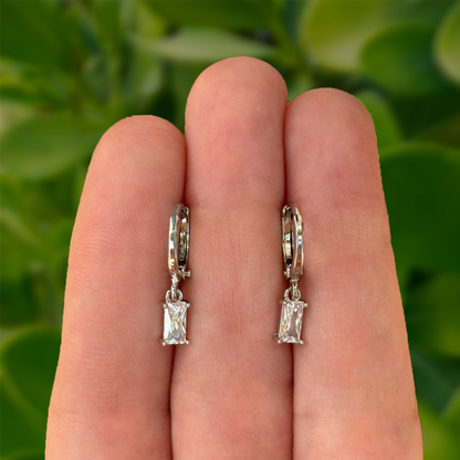 Aretes Arracada Plateada Zirconia Blanca Chapa de Oro Az240